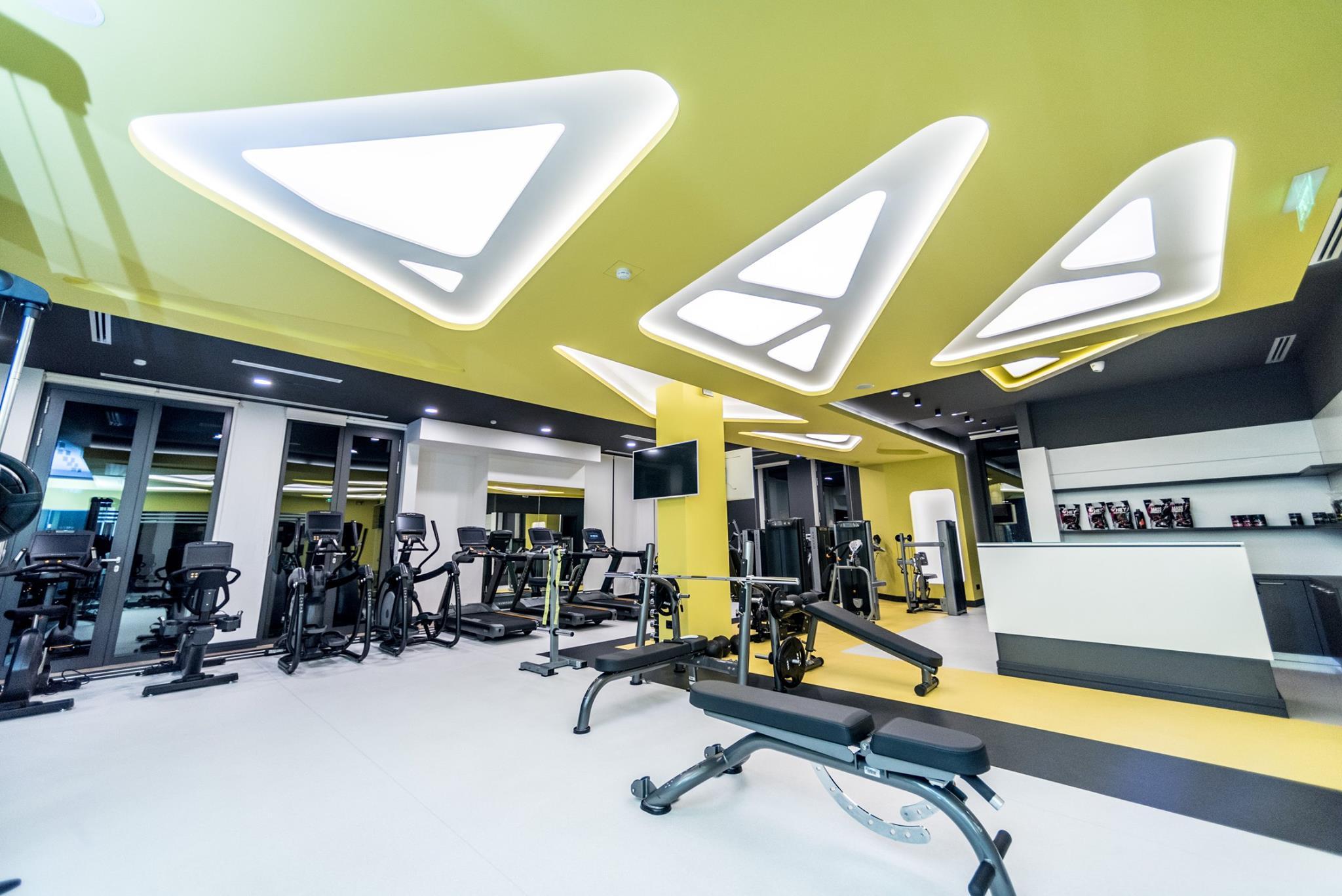 อคาบาเบียน โฮเต็ล Hotel เยเรวาน ภายนอก รูปภาพ The gym at the hotel