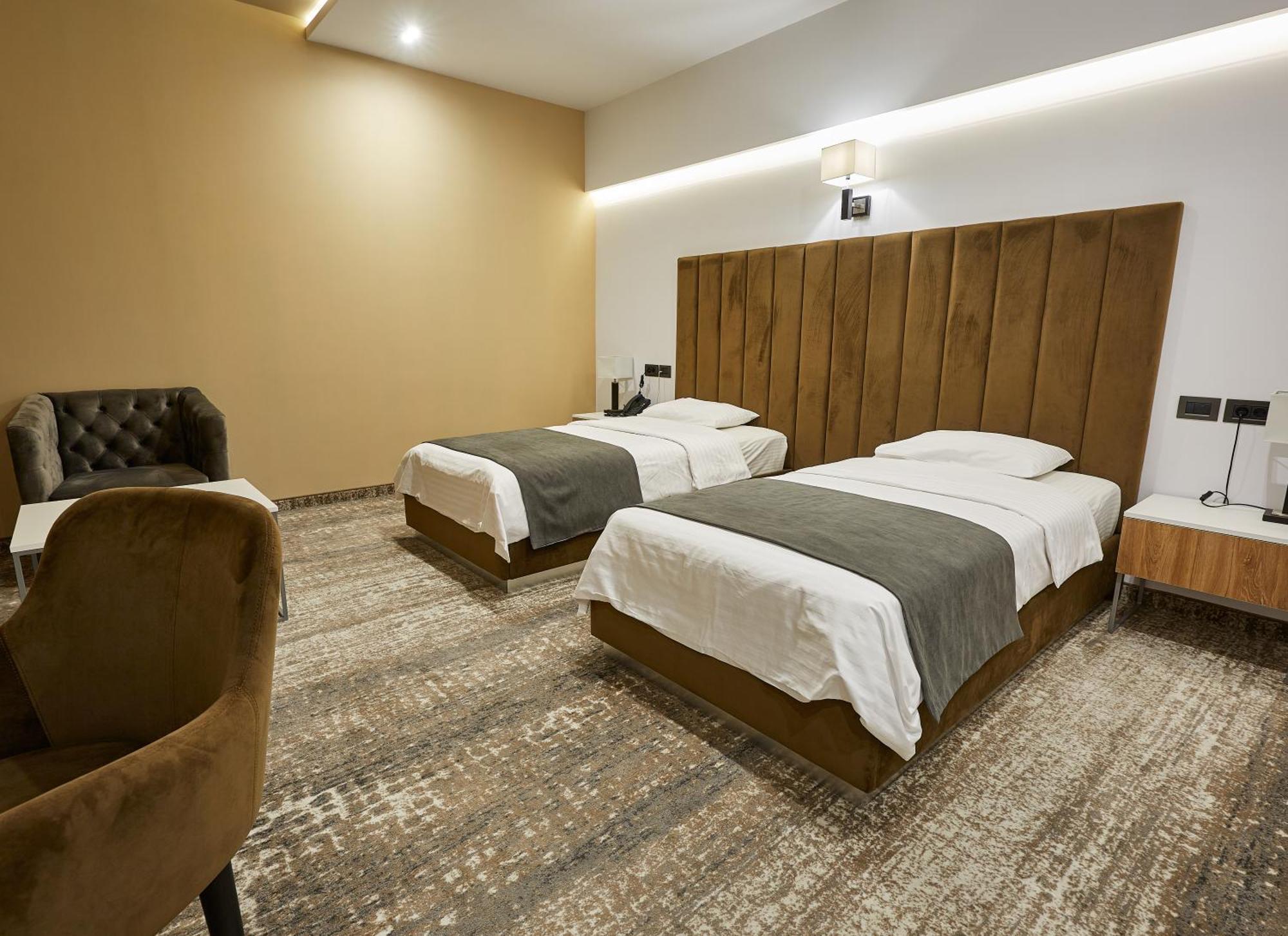 อคาบาเบียน โฮเต็ล Hotel เยเรวาน ห้อง รูปภาพ Deluxe Room