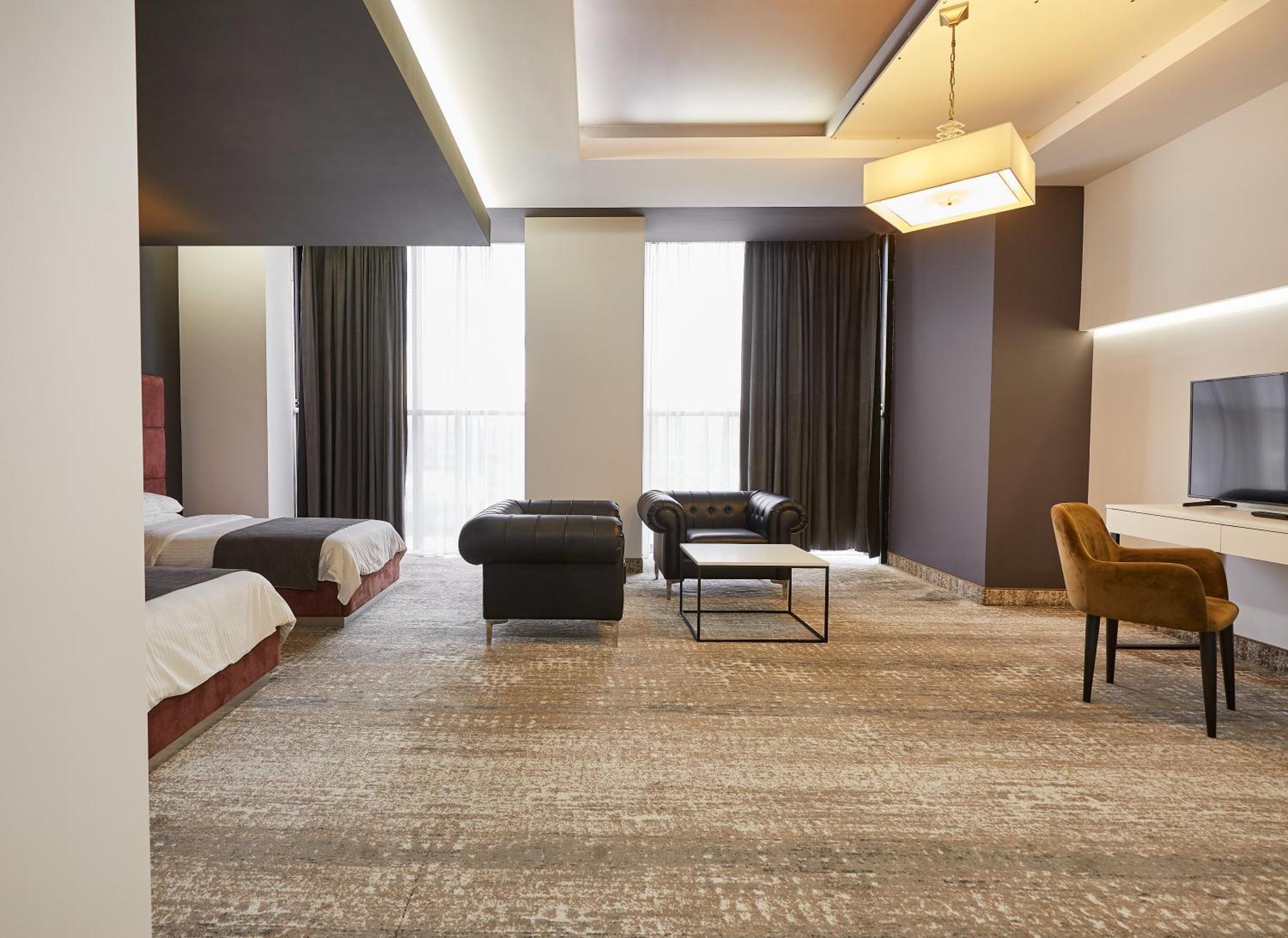 อคาบาเบียน โฮเต็ล Hotel เยเรวาน ห้อง รูปภาพ A room at the hotel