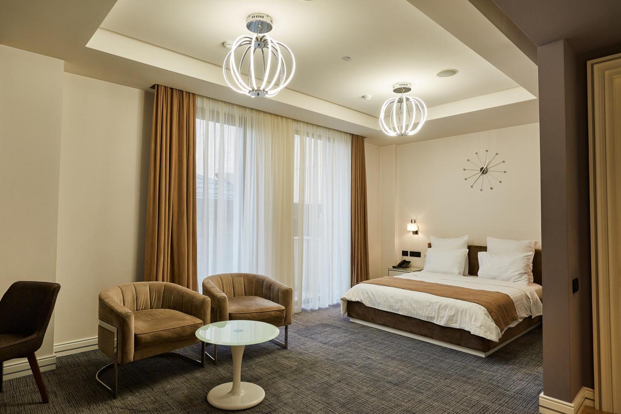 อคาบาเบียน โฮเต็ล Hotel เยเรวาน ห้อง รูปภาพ A room at the hotel