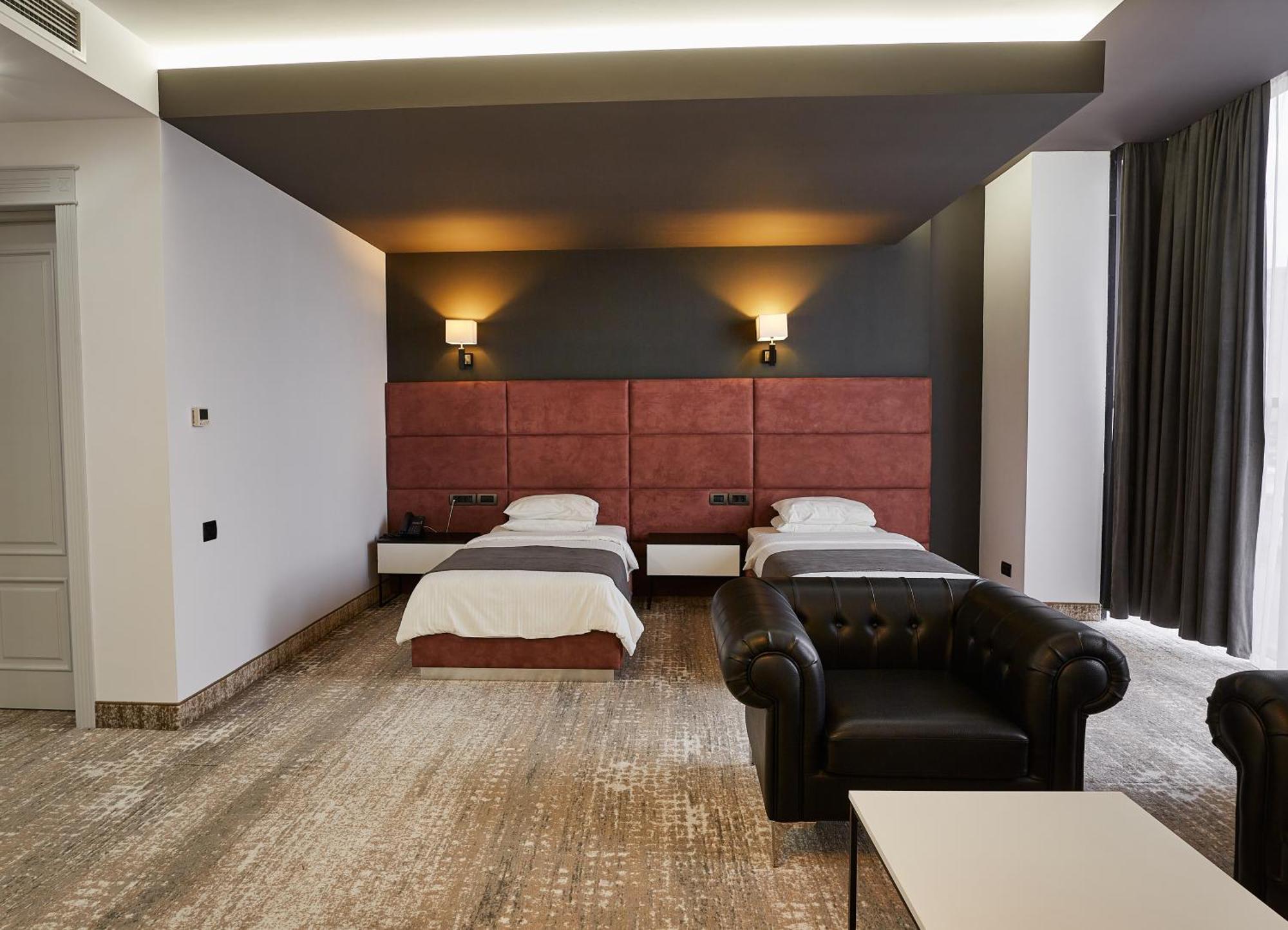 อคาบาเบียน โฮเต็ล Hotel เยเรวาน ห้อง รูปภาพ A room at the hotel