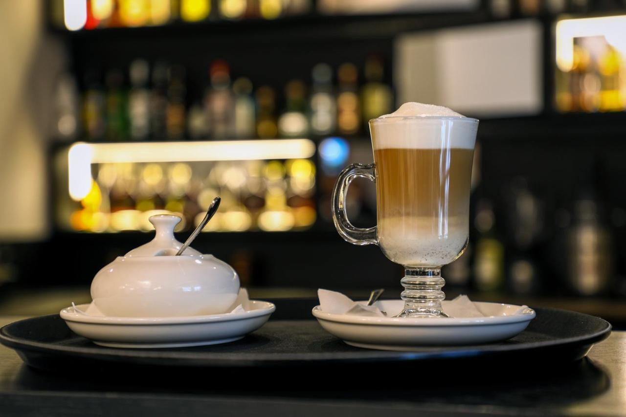 อคาบาเบียน โฮเต็ล Hotel เยเรวาน ภายนอก รูปภาพ Latte macchiato