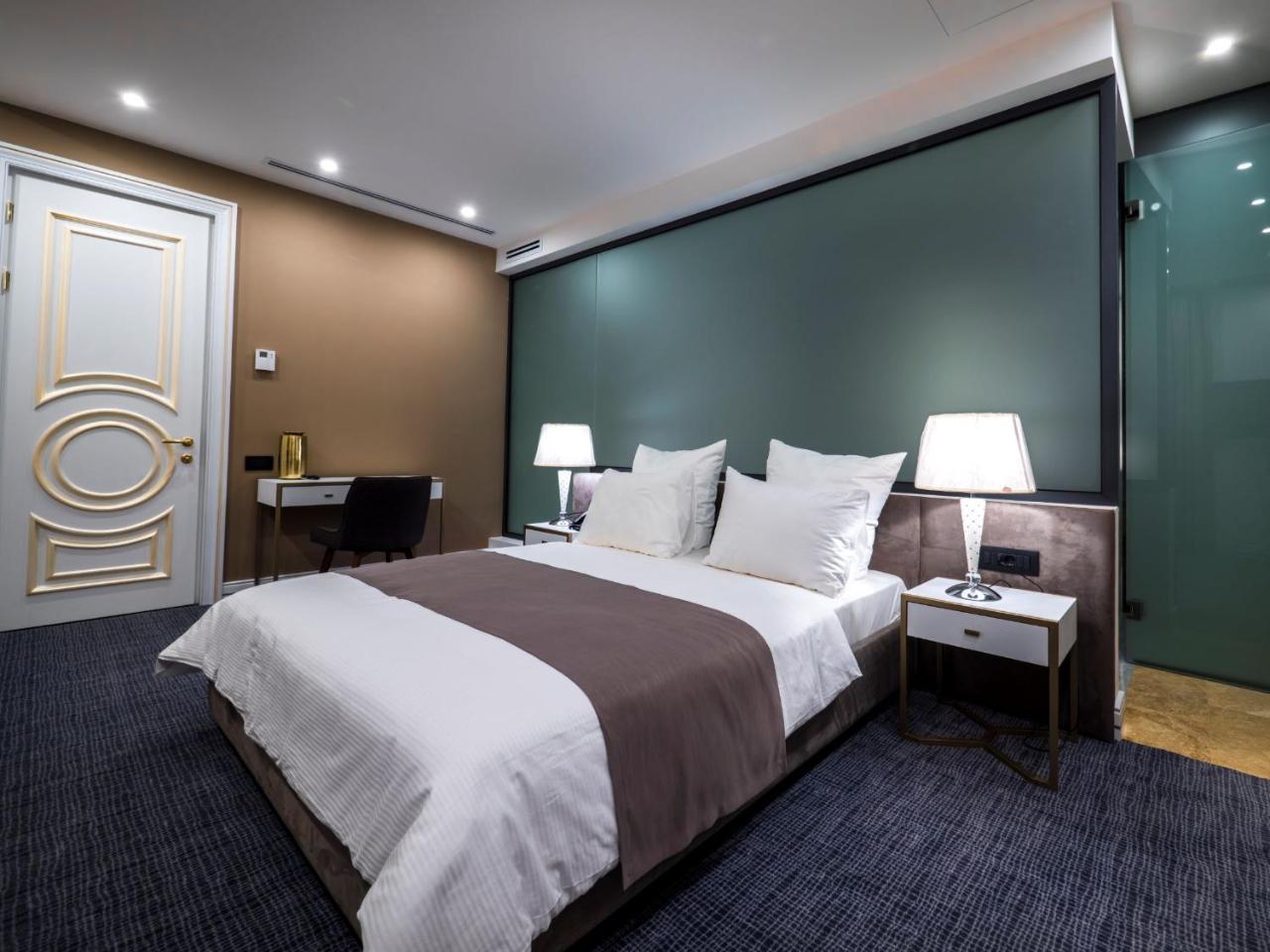 อคาบาเบียน โฮเต็ล Hotel เยเรวาน ภายนอก รูปภาพ Deluxe room