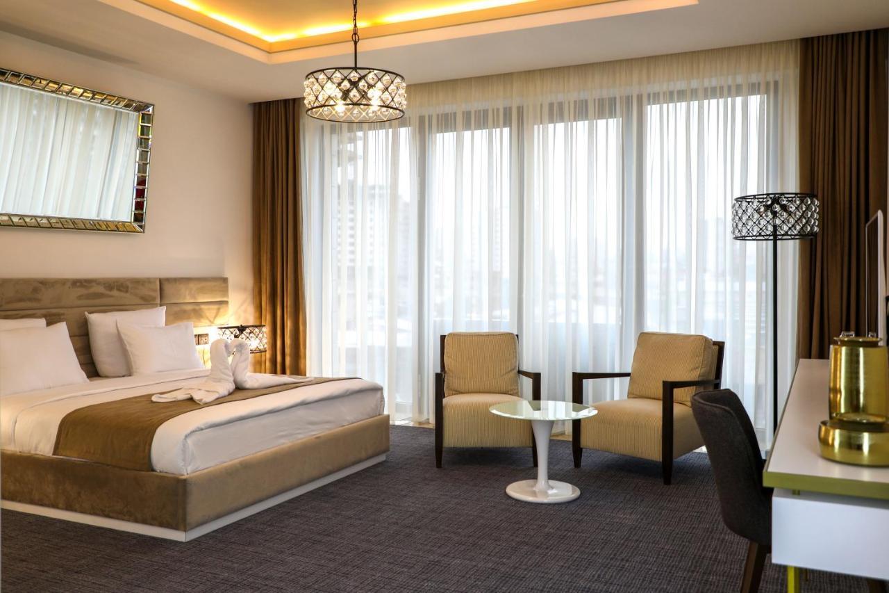 อคาบาเบียน โฮเต็ล Hotel เยเรวาน ภายนอก รูปภาพ A room at the hotel
