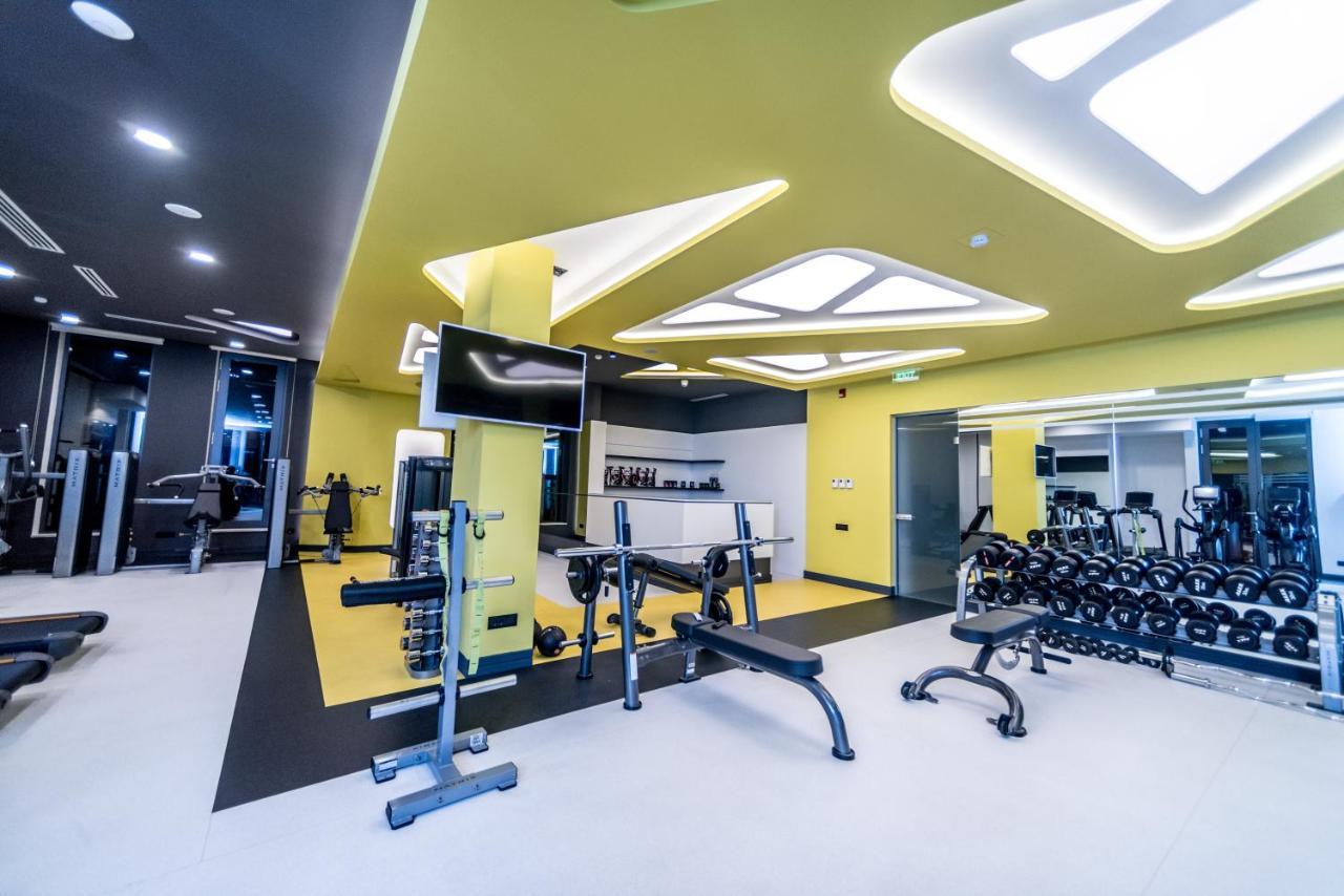 อคาบาเบียน โฮเต็ล Hotel เยเรวาน ภายนอก รูปภาพ The gym at the hotel