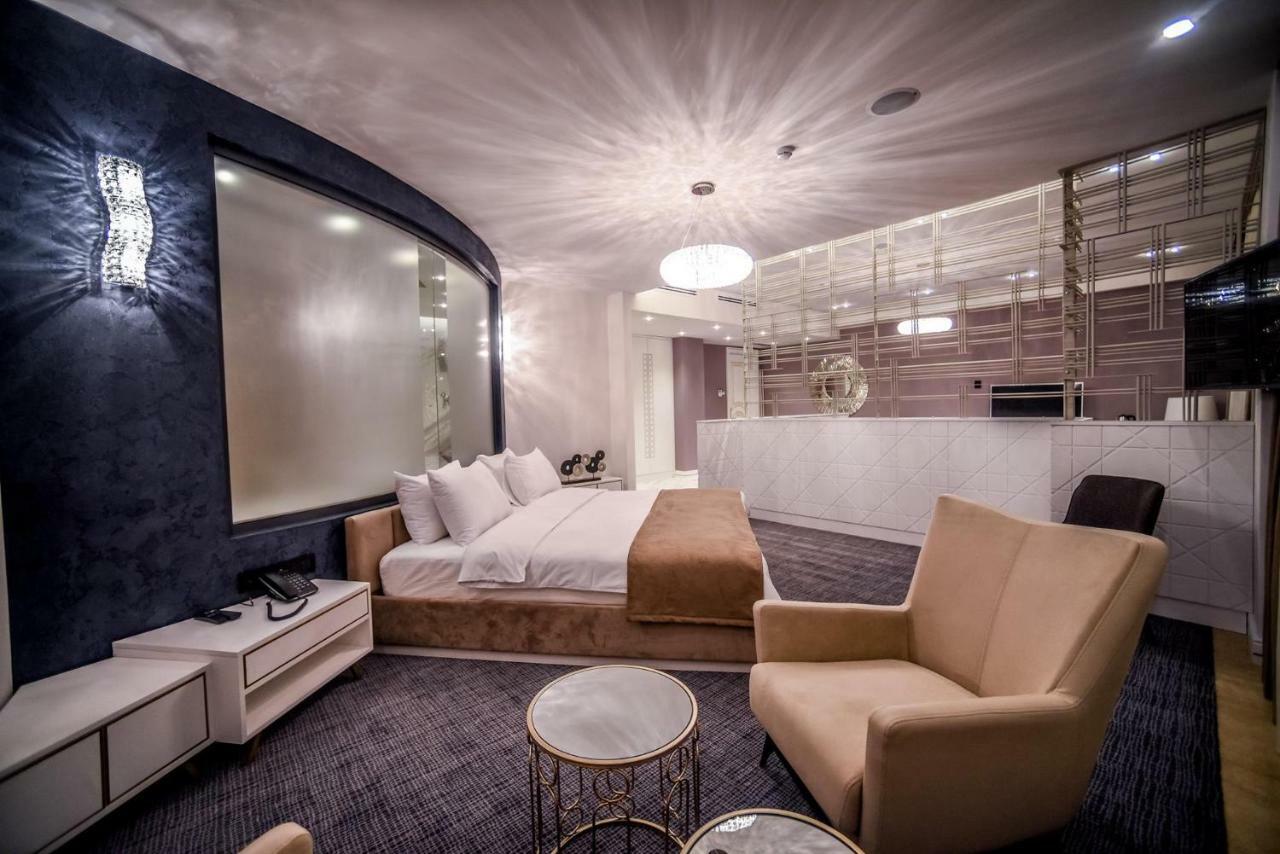 อคาบาเบียน โฮเต็ล Hotel เยเรวาน ภายนอก รูปภาพ Suite