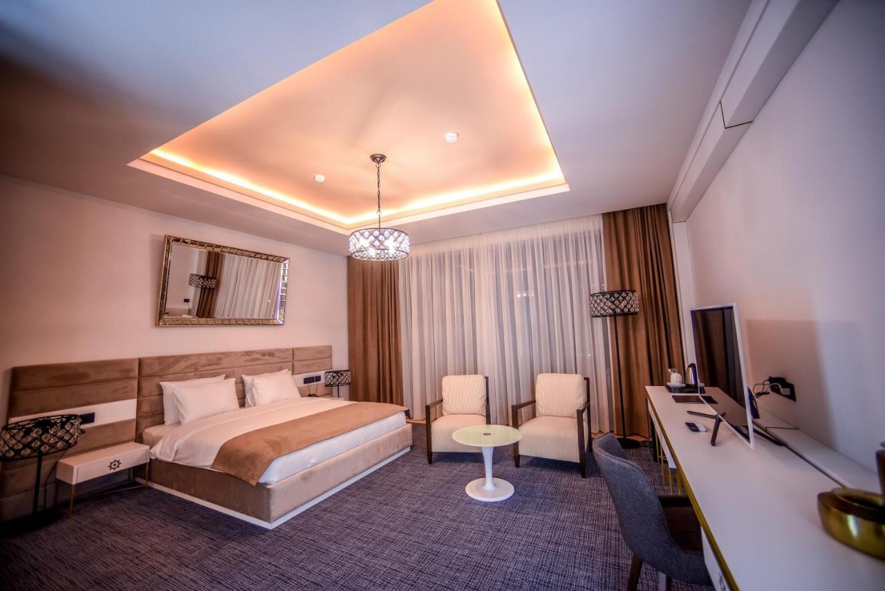 อคาบาเบียน โฮเต็ล Hotel เยเรวาน ภายนอก รูปภาพ